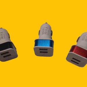 CARGADOR ADAPTADOR PARA AUTO 2.1 CON DOS ENTRADAS USB - Image 1