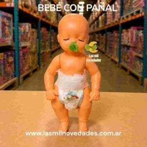 BEBE CON PAÑAL