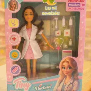 MUÑECA EN CAJA TINY "DOCTORA"